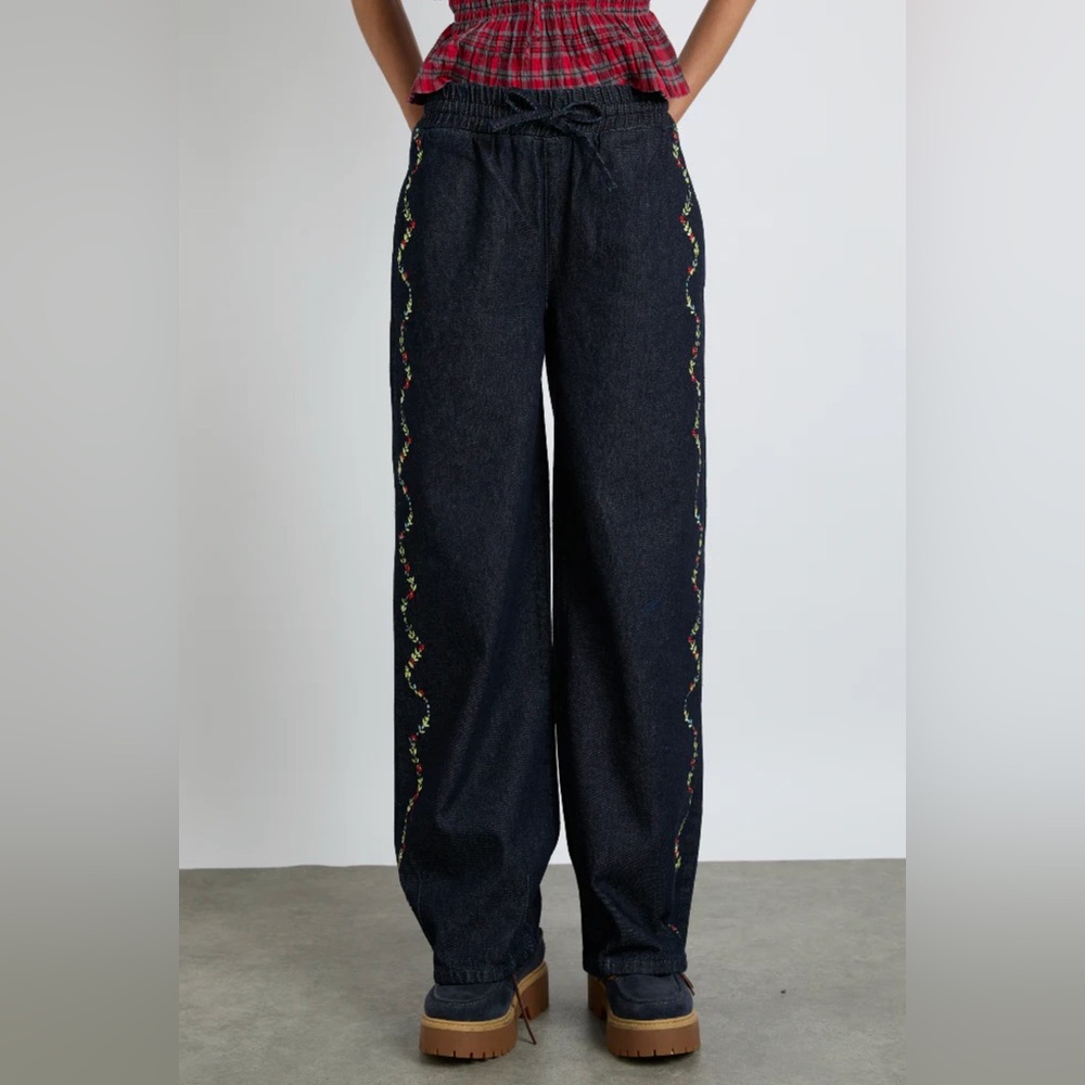 NWOT Damson Madder Embroidered Wide Leg Jeans - Dark Blue